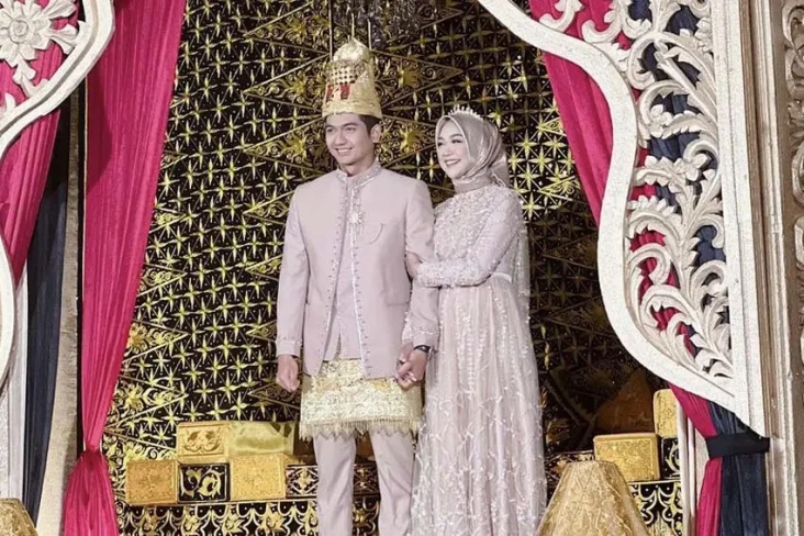 Ria Ricis Disebut Sedang...