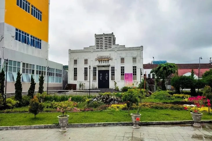 Gereja Tua di Tomohon...