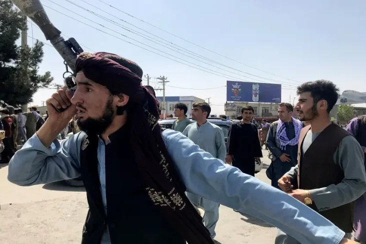 PBB: Taliban Bunuh 100...