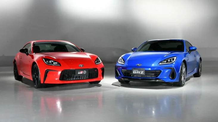 10 Sport Car Keren yang...