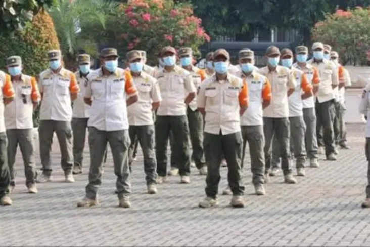 130 Satpol PP Disebar...