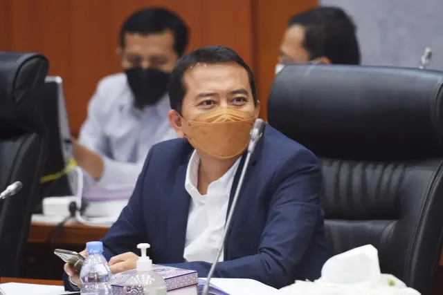 Ketua Komisi X : Evaluasi...