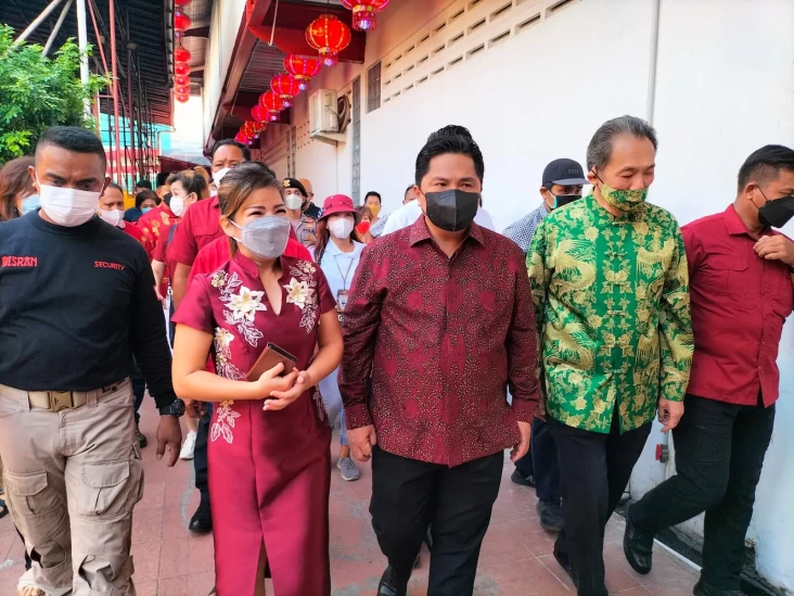 Hadiri Perayaan Imlek,...