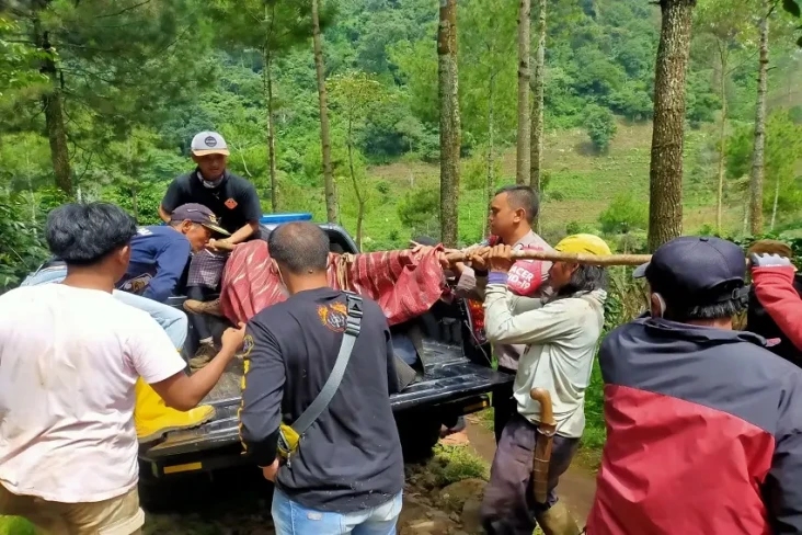 Hilang di Gunung Malabar,...