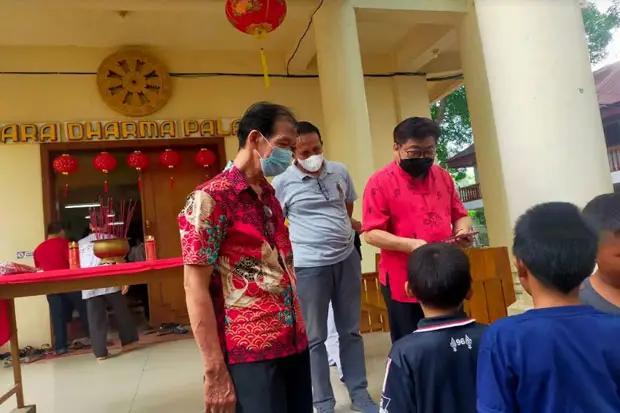 Perayaan Imlek di Bone...