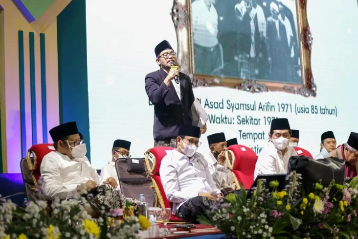 Haul Mbah Bisri Syansuri,...