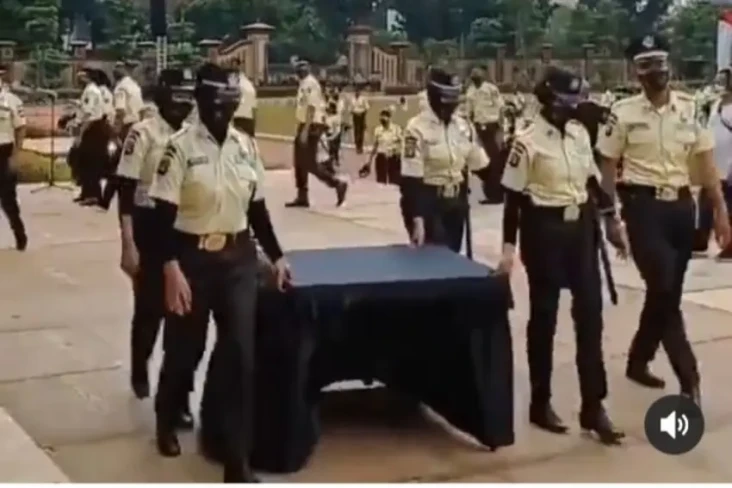 Seragam Satpam Resmi...