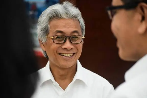 China Protes Pengeboran...