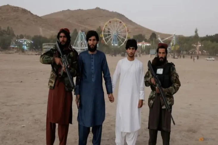 Taliban Larang Anggotanya...