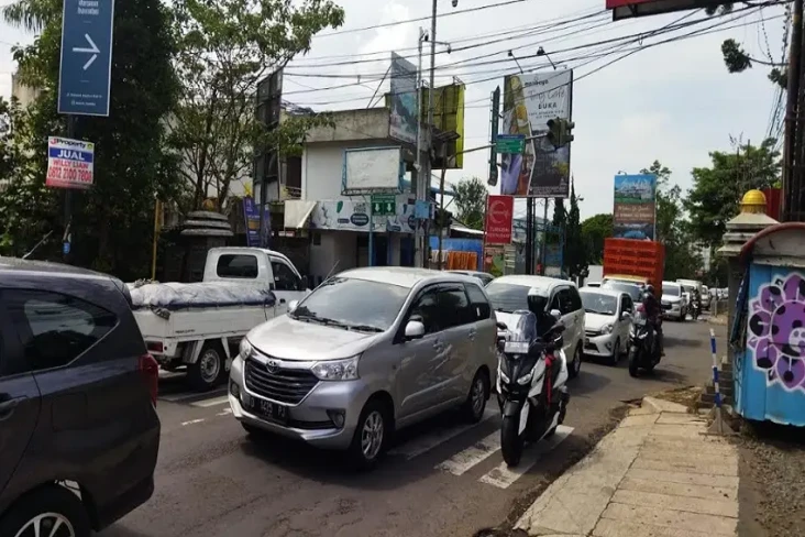 Libur Imlek, Volume...