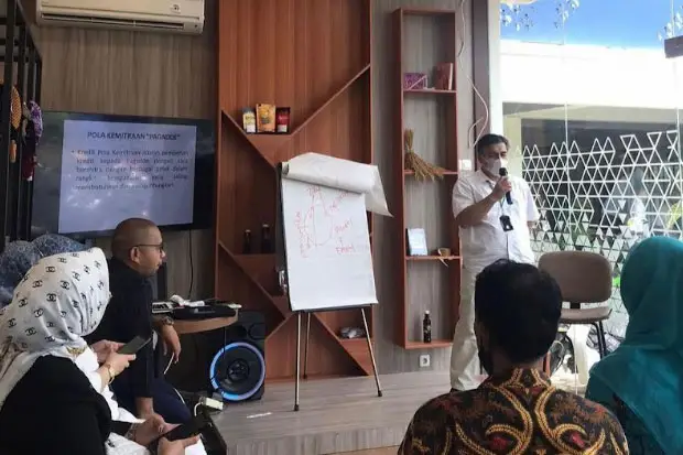 Bentuk Direksi Baru,...