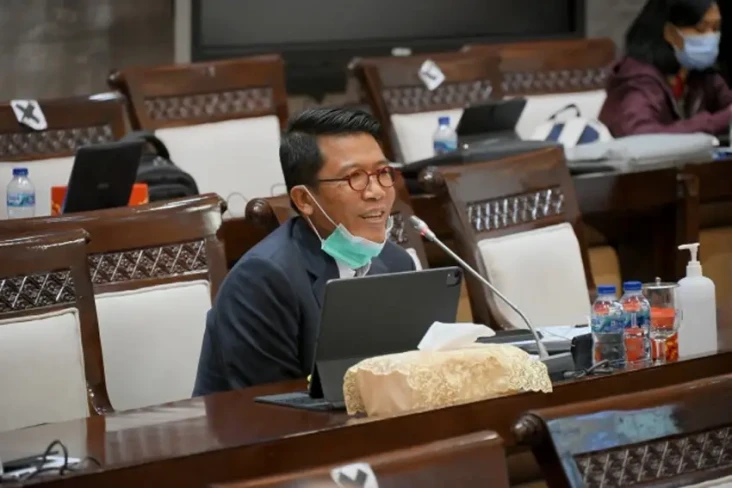 Anggota Komisi XI DPR...
