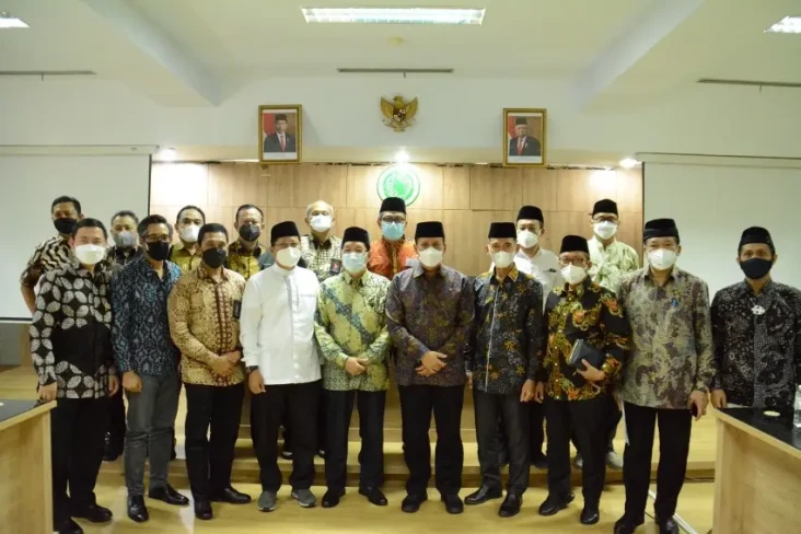 Diksi Pesantren Terafiliasi...