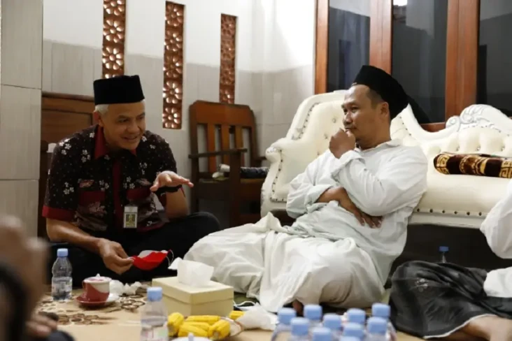 Gus Baha Sebut Ganjar...