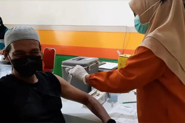 Ikut Vaksinasi Booster,...