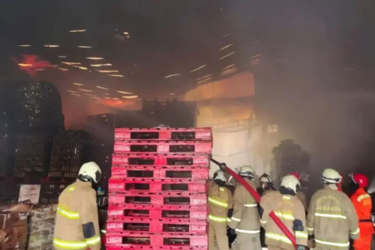 Gudang Pabrik Susu di...