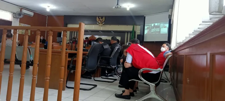 Dicecar Jaksa soal Uang...