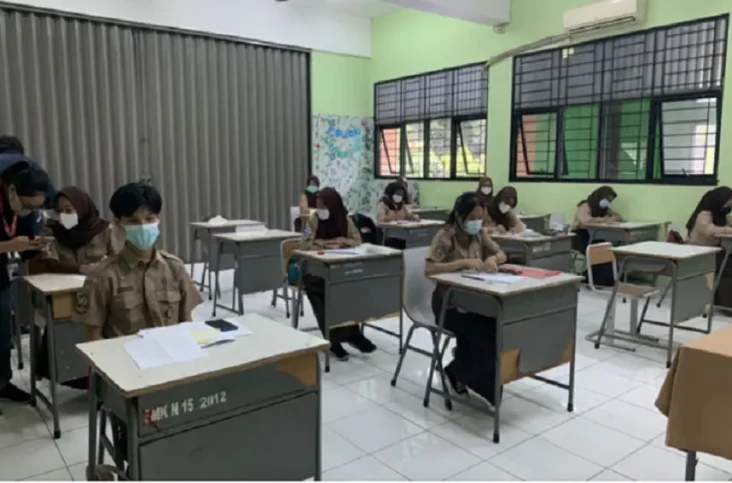 9 Siswa Terpapar COVID-19,...