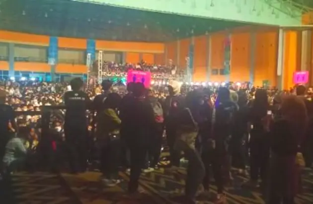 Bubarkan Konser Picu...