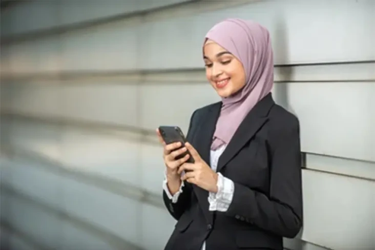 Pakai Jilbab Instan...