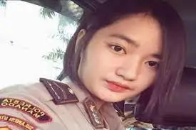Polwan Cantik Briptu...