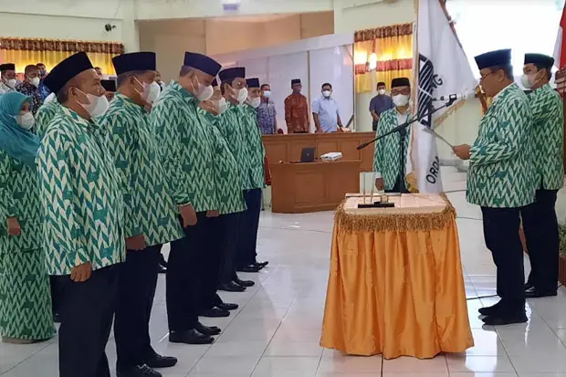 Pimpin ICMI Pinrang,...