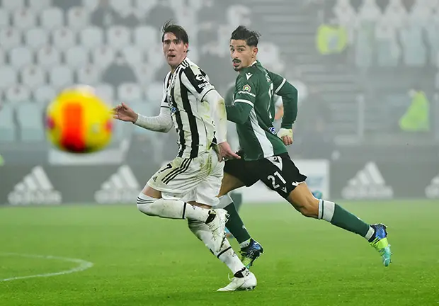 Hasil Juventus vs Verona:...