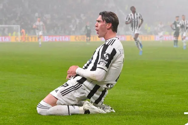 Debut Impresif Vlahovic...