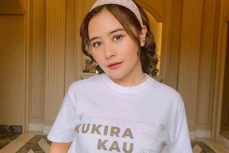 Prilly Latuconsina Idap...