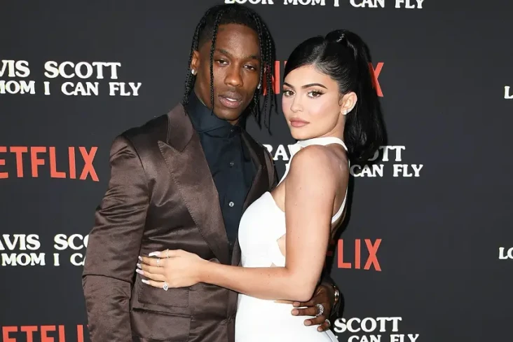 Kylie Jenner dan Travis...