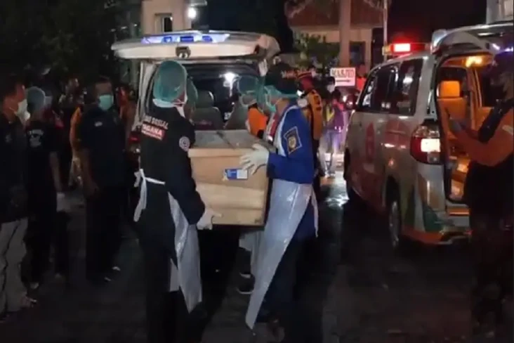 Tangis Pecah Sambut...