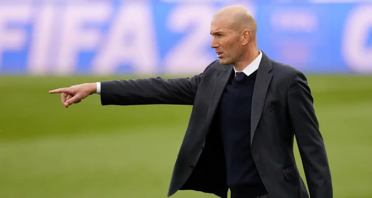 Jika Besut PSG, Zinedine...