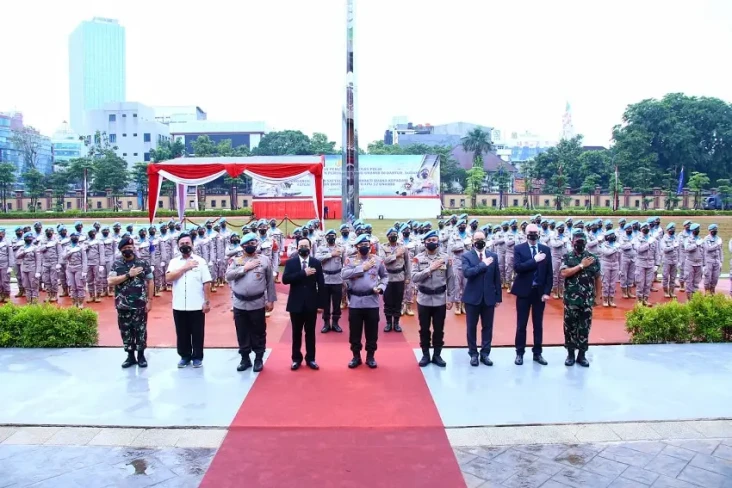 Tutup Misi Satgas Perdamaian...