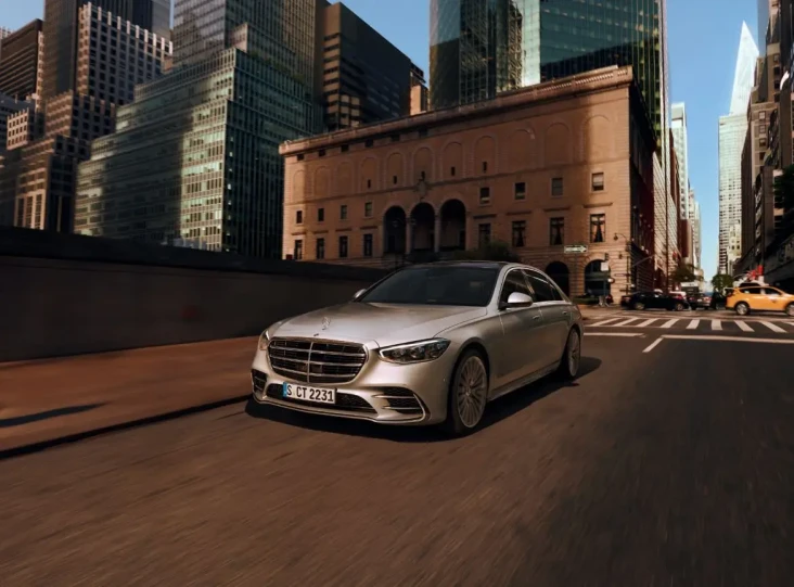 Mercedes-Benz Berikan...