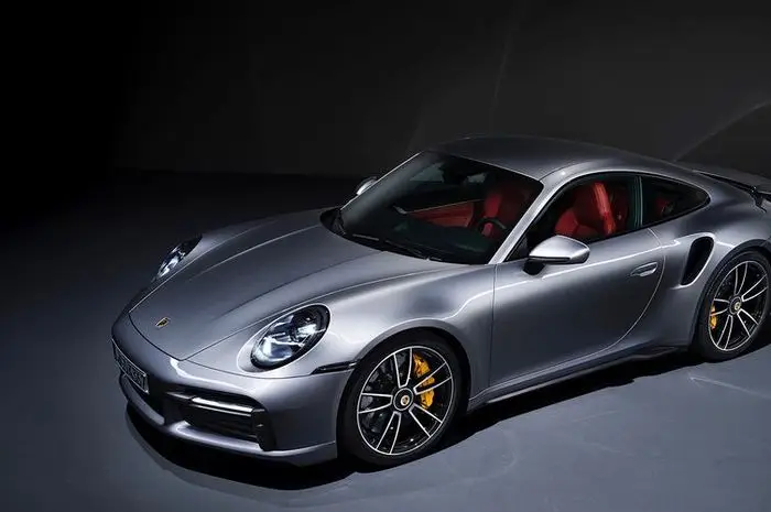 Dobrak Tradisi, Porsche...
