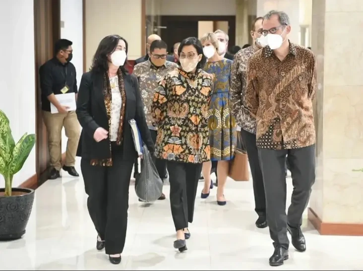 Sri Mulyani Didatangi...