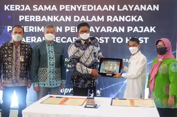 Bank Mandiri dan Pemkab...