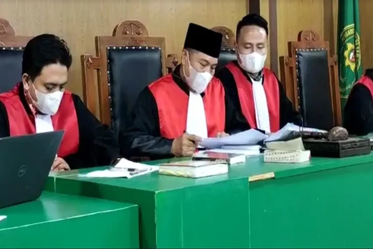 Terbukti Bersalah Gelapkan...