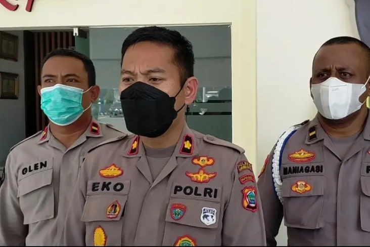Pecatan Polisi Digerebek...