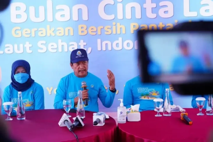 Perangi Sampah Laut,...