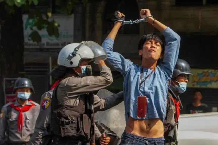 Junta Myanmar Umumkan...