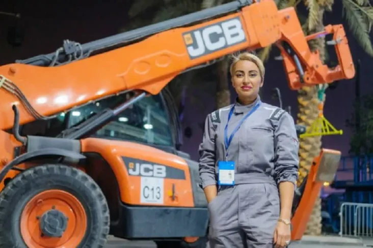 Merryhan Al-Baz, Operator...