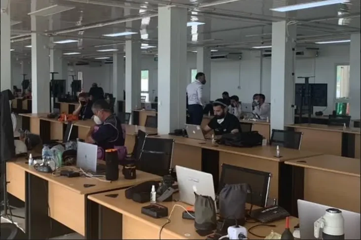 Jurnalis Asing Terbius...