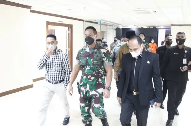 Senator Asal Sulteng...