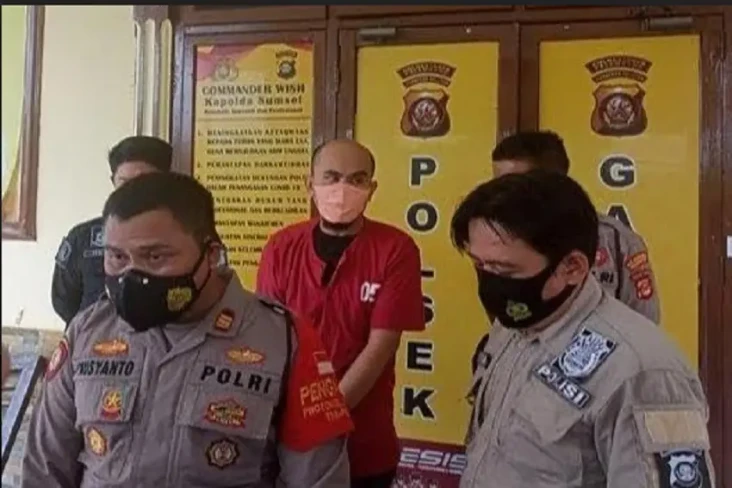 Pegawai PDAM Gadungan...