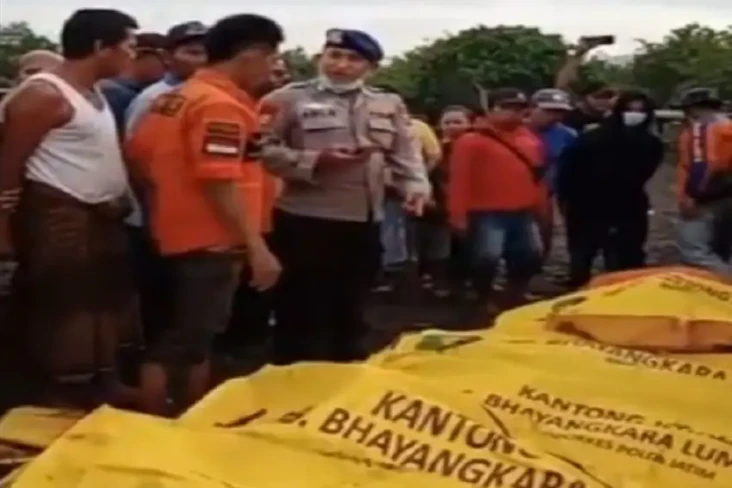 Kesaksian Warga Pantai...