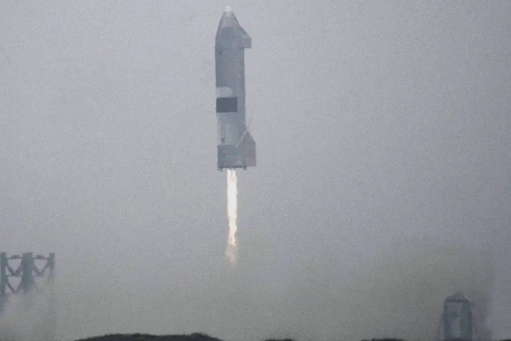 Elon Musk Pede SpaceX...