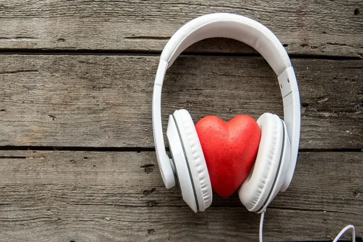 7 Lagu Cinta Cocok Didengarkan...