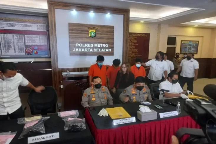 Polisi Ungkap Ada 3...