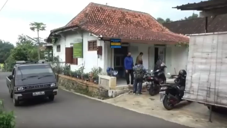 Densus 88 Tangkap 4...